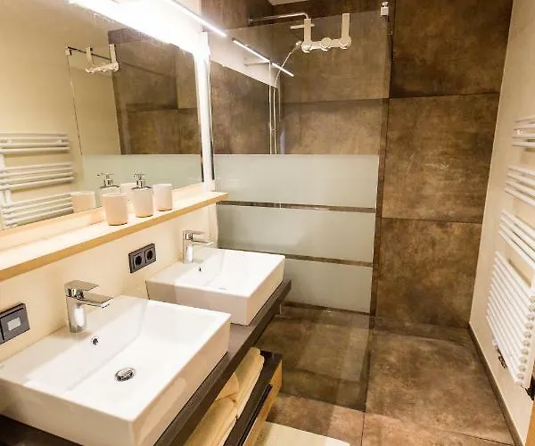 Διαμέρισμα Leni's